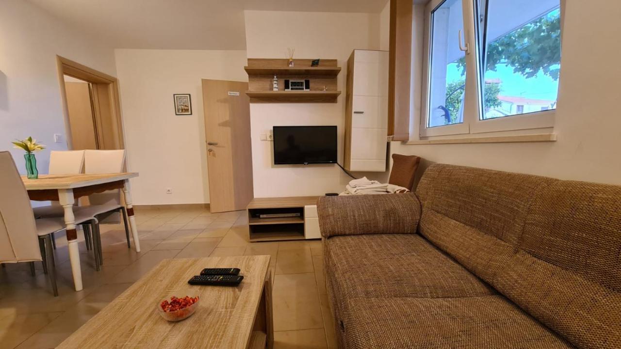 Apartments Pavlinovic Kaštela Exterior foto
